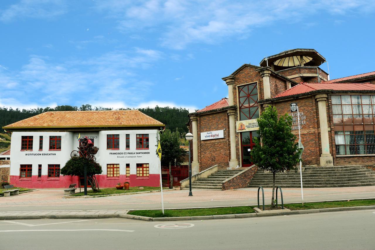 Hotel Abadia Согамосо Екстериор снимка